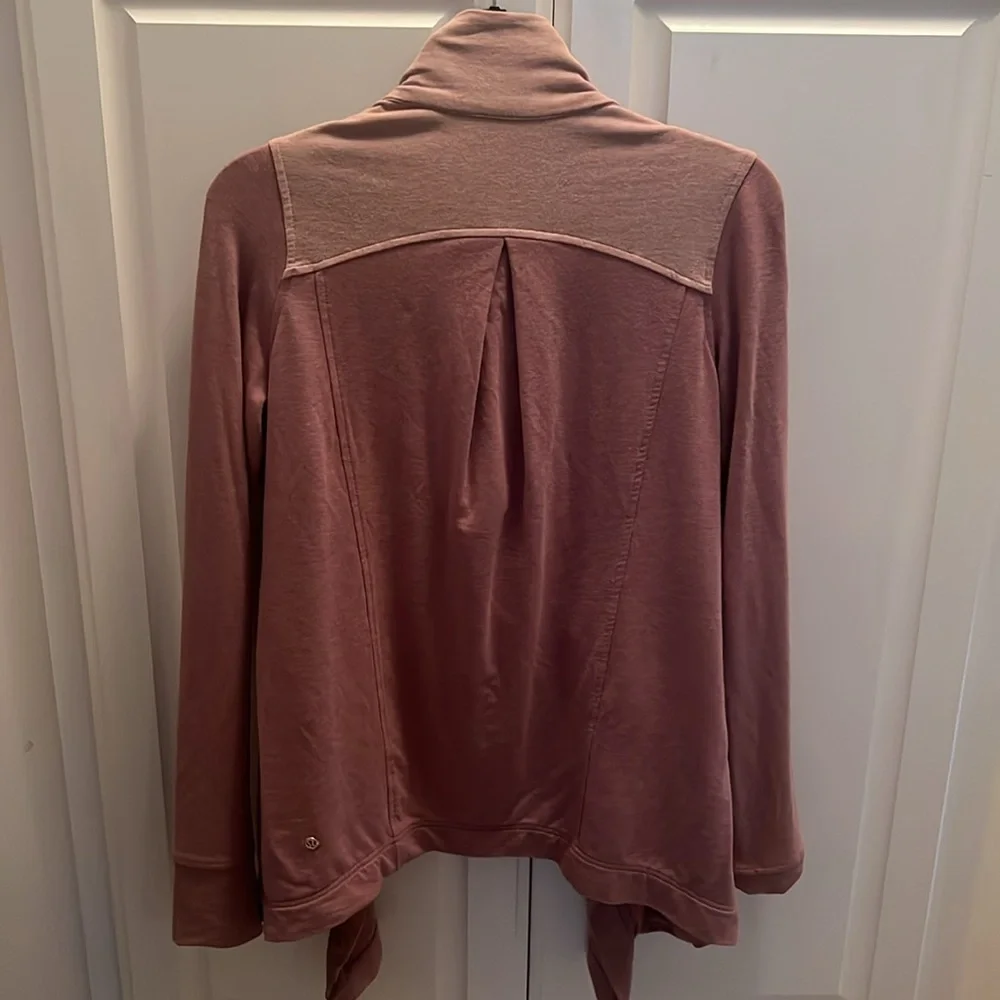 Lululemon mauve wrap sweatshirt cardigan size 4